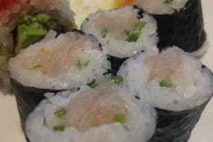 H10. Hamachi Maki (6 pcs)
