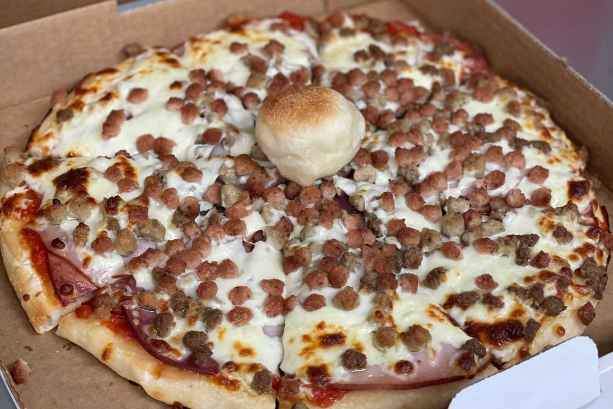 12" Meateater Pizza