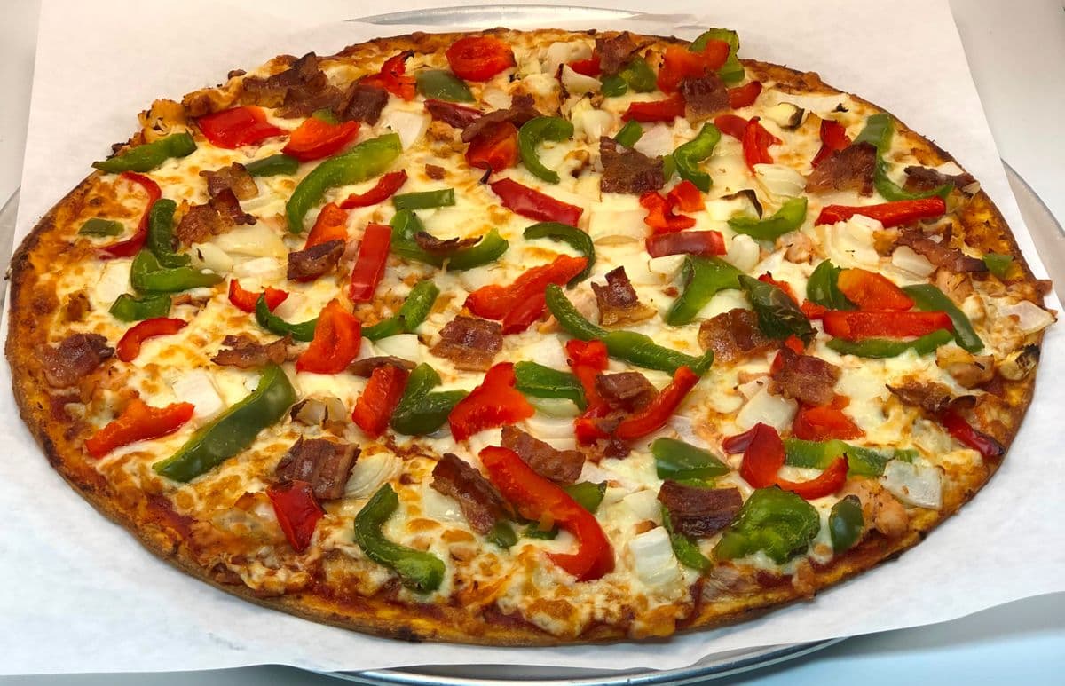 9" Small Deluxe Chicken Pizza