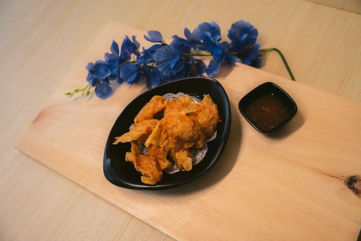 C7. Crevette Wonton Frite / Fried Shrimp Wonton
