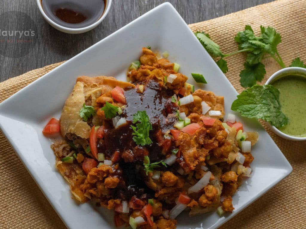 Smashed Samosa Chaat