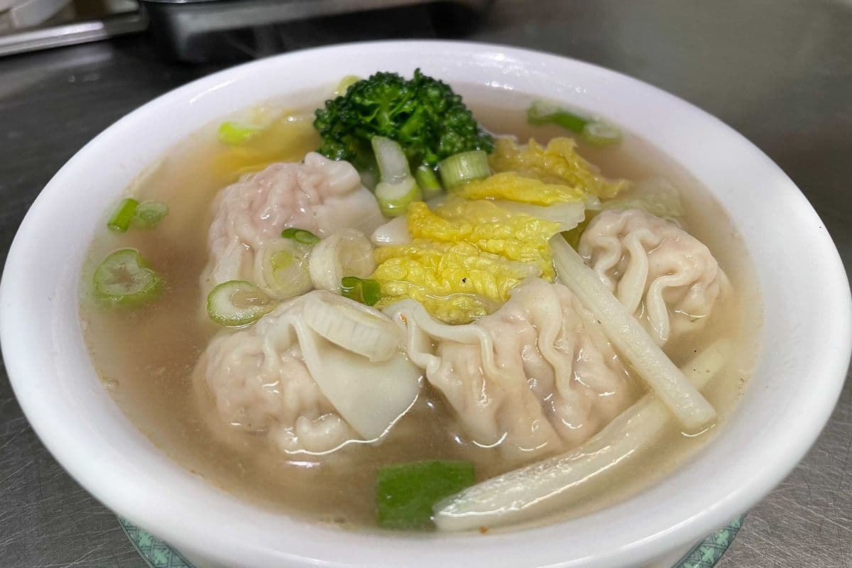 Won Ton Soup (16 oz)