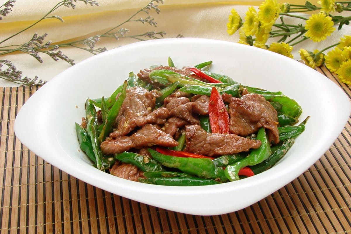 67 Hot Pepper Sliced Beef (HALAL) 火焰尖椒小黄牛