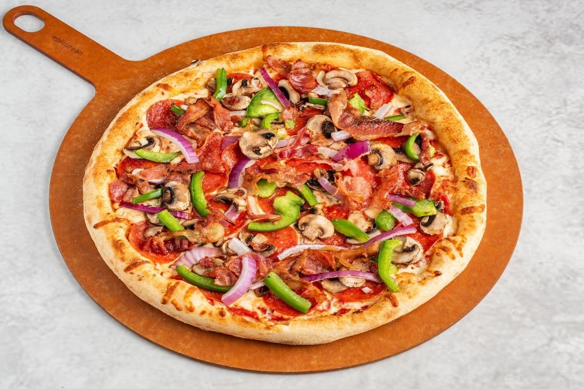 Deluxe Pizza