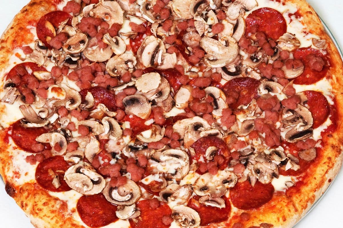 14" Large Canadian Pizza