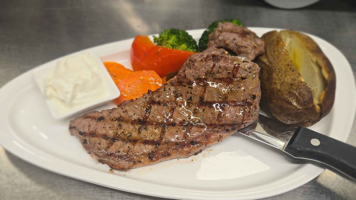 Kids 5 oz Steak