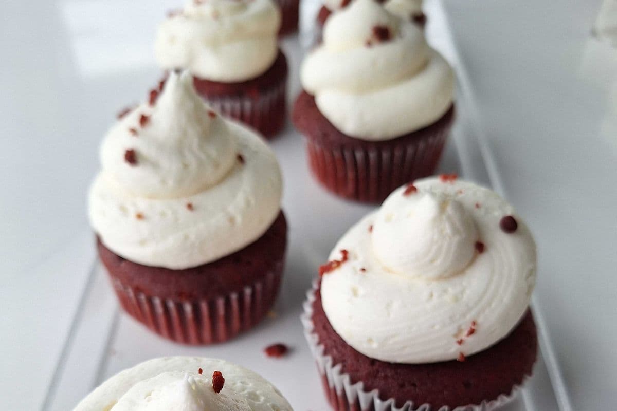 Red Velvet Cupcakes (6Pcs)