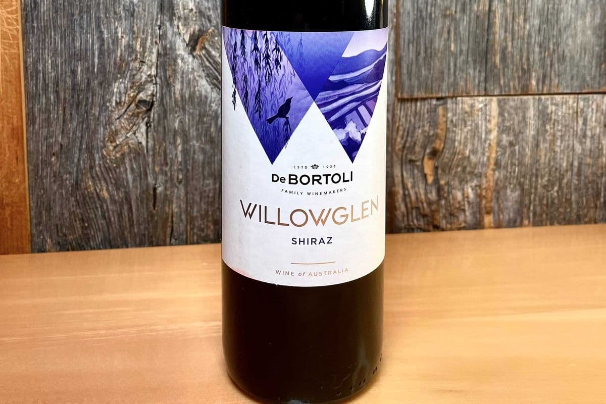 SHIRAZ RED WINE BOTTLE
