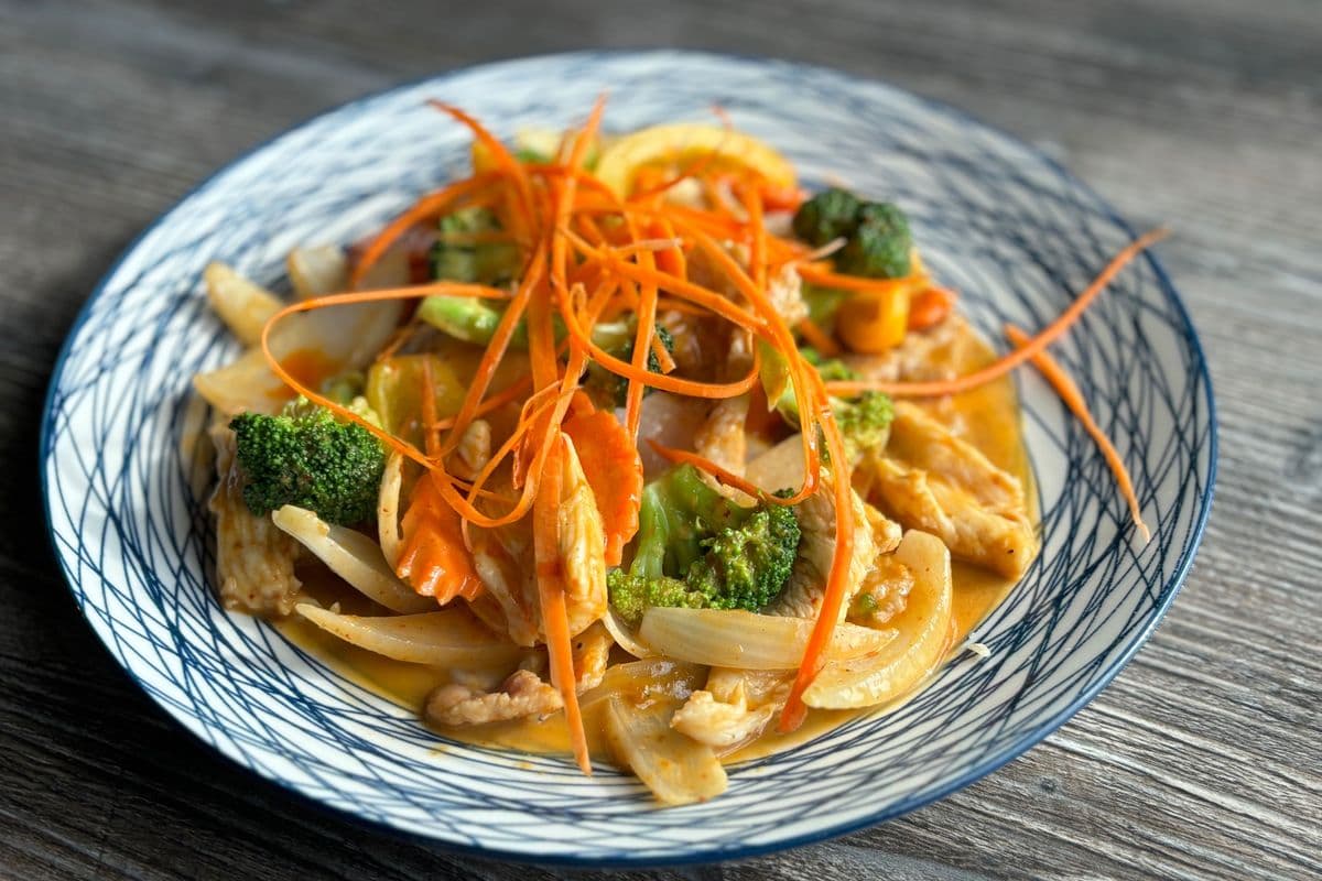 SF3. Peanut Stir Fry With Chicken and Beef