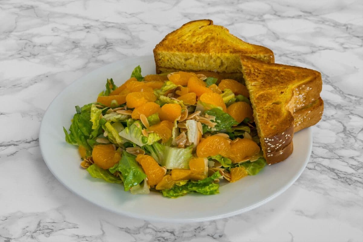 Mandarin Orange and Almond Salad