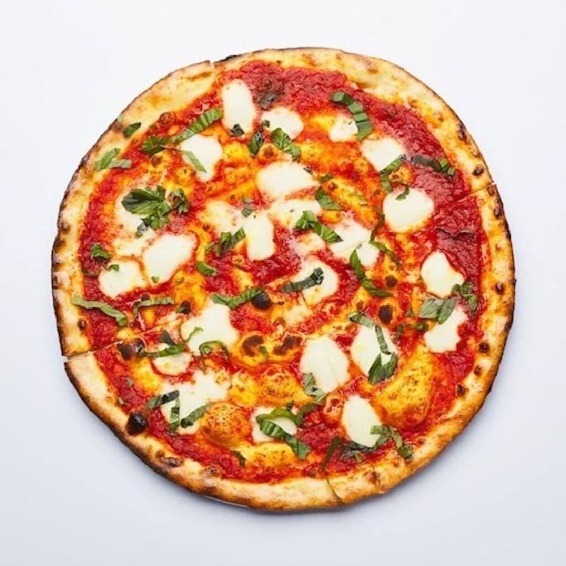 Pizza familial margherita / Family Pizza Margherita