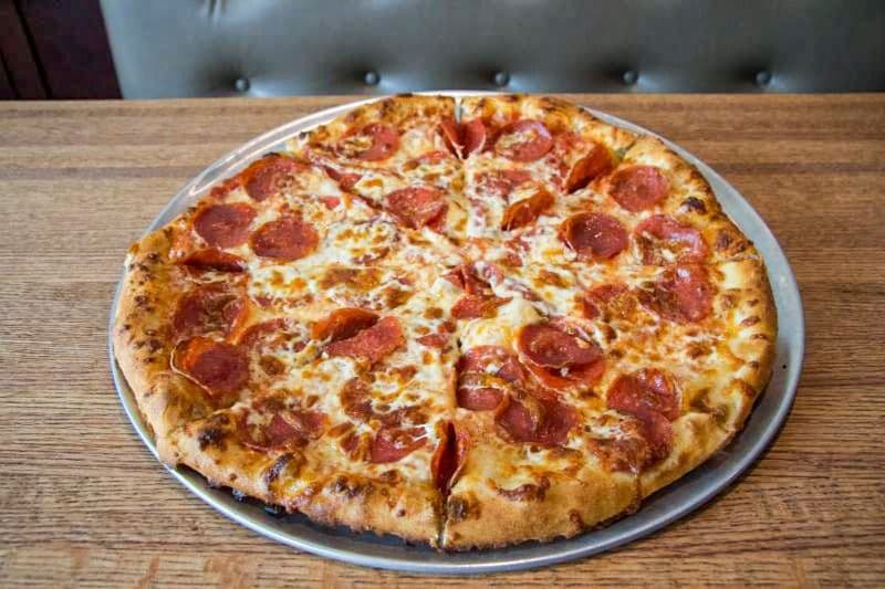 15"+ Grande Cheese & Pepperoni Lovers Pizza
