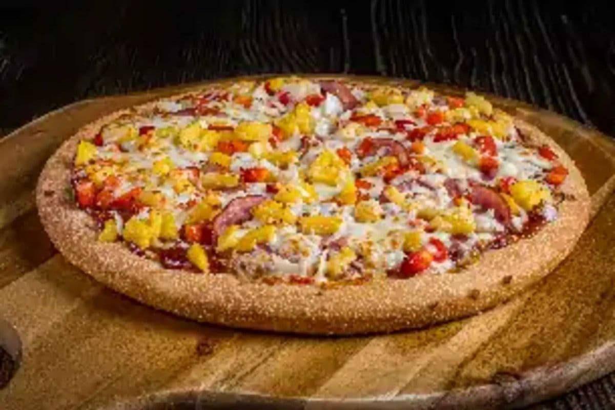8" Personal Tropical Hawaiian Pizza