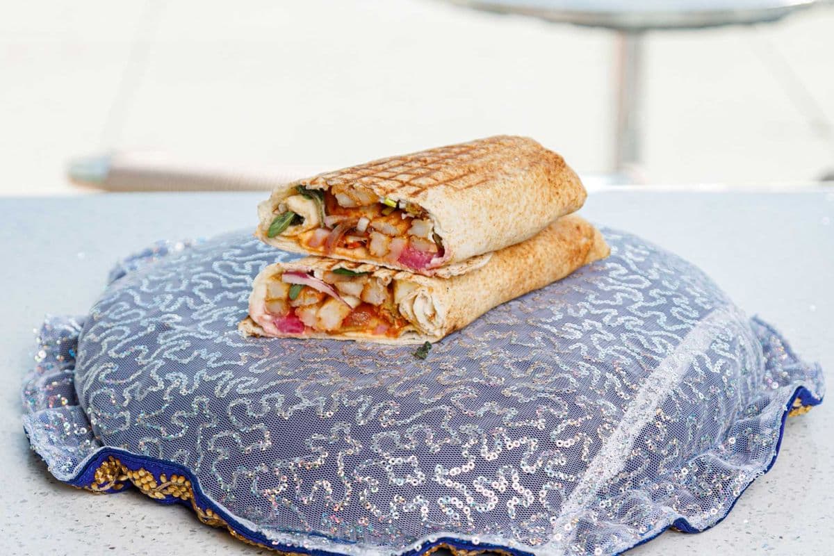 Shish Taouq Sandwich