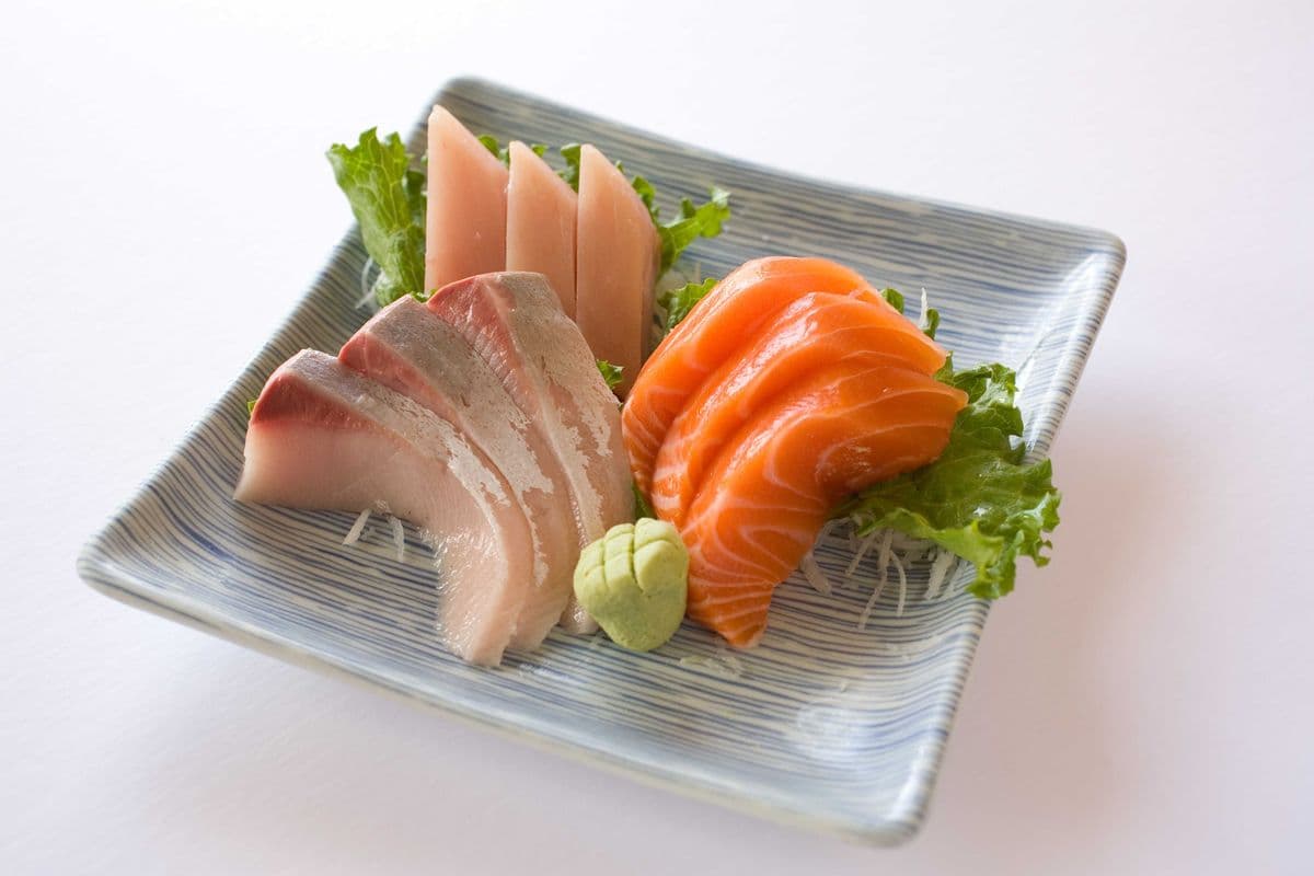 Three Kind Special Sashimi (9 pcs)