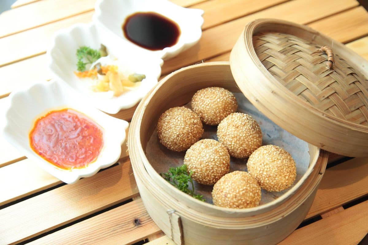 G2. Boule de sésame frite farcie à l'haricot rouge / Fried Sesame Ball Stuffed with Red Bean(5pcs)