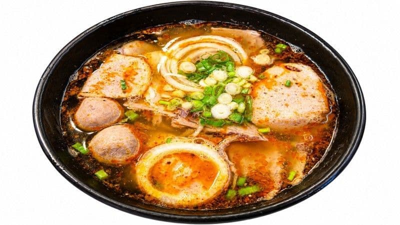 15 - BUN BO HUE (ROUND NOODLE)