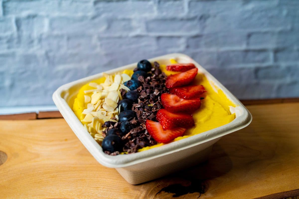 Mango Smoothie Bowl (16 oz)