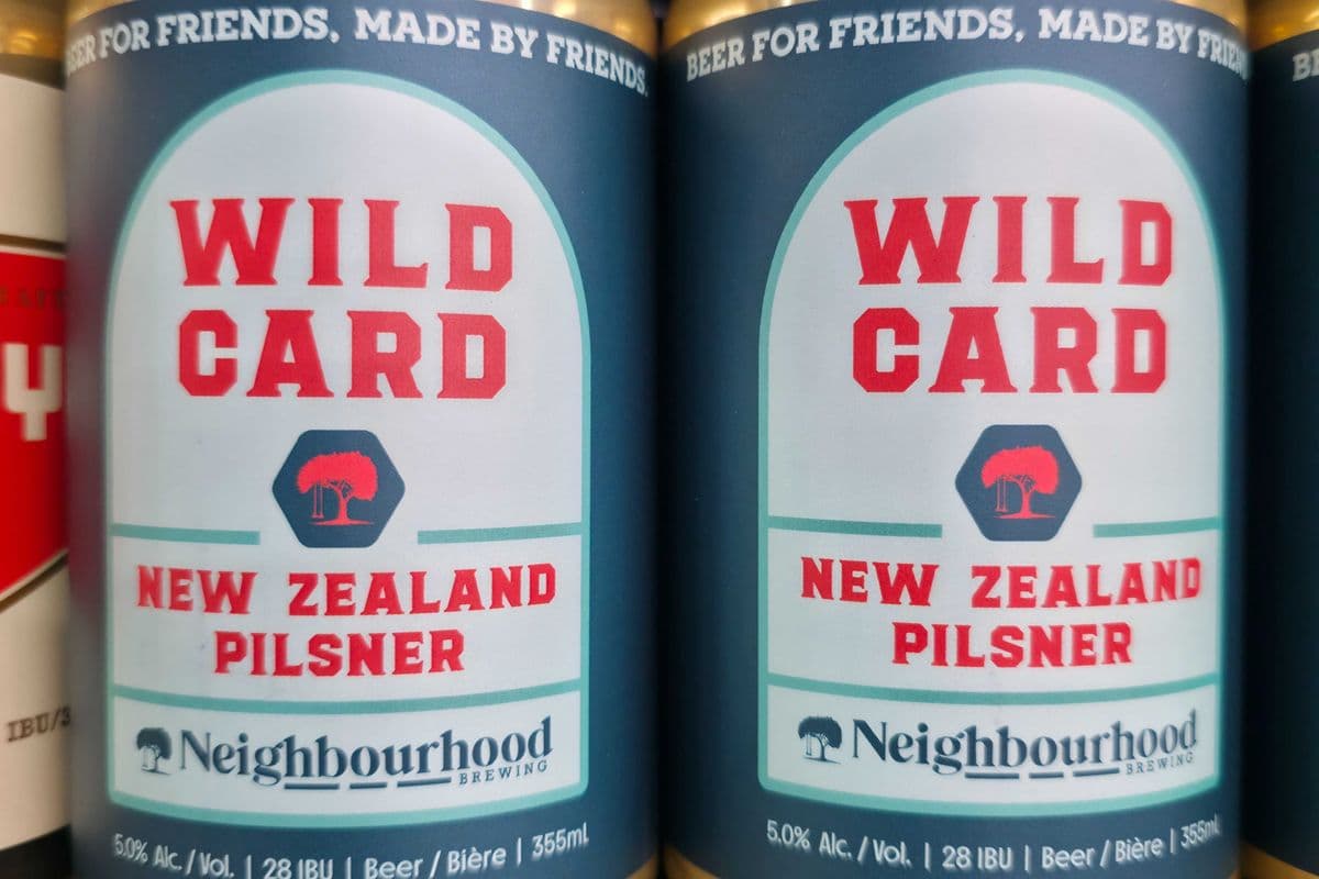 NEIGHBOURHOOD BREWING FLIGHTLESS BIRD PILSNER (6 x 355 mL)