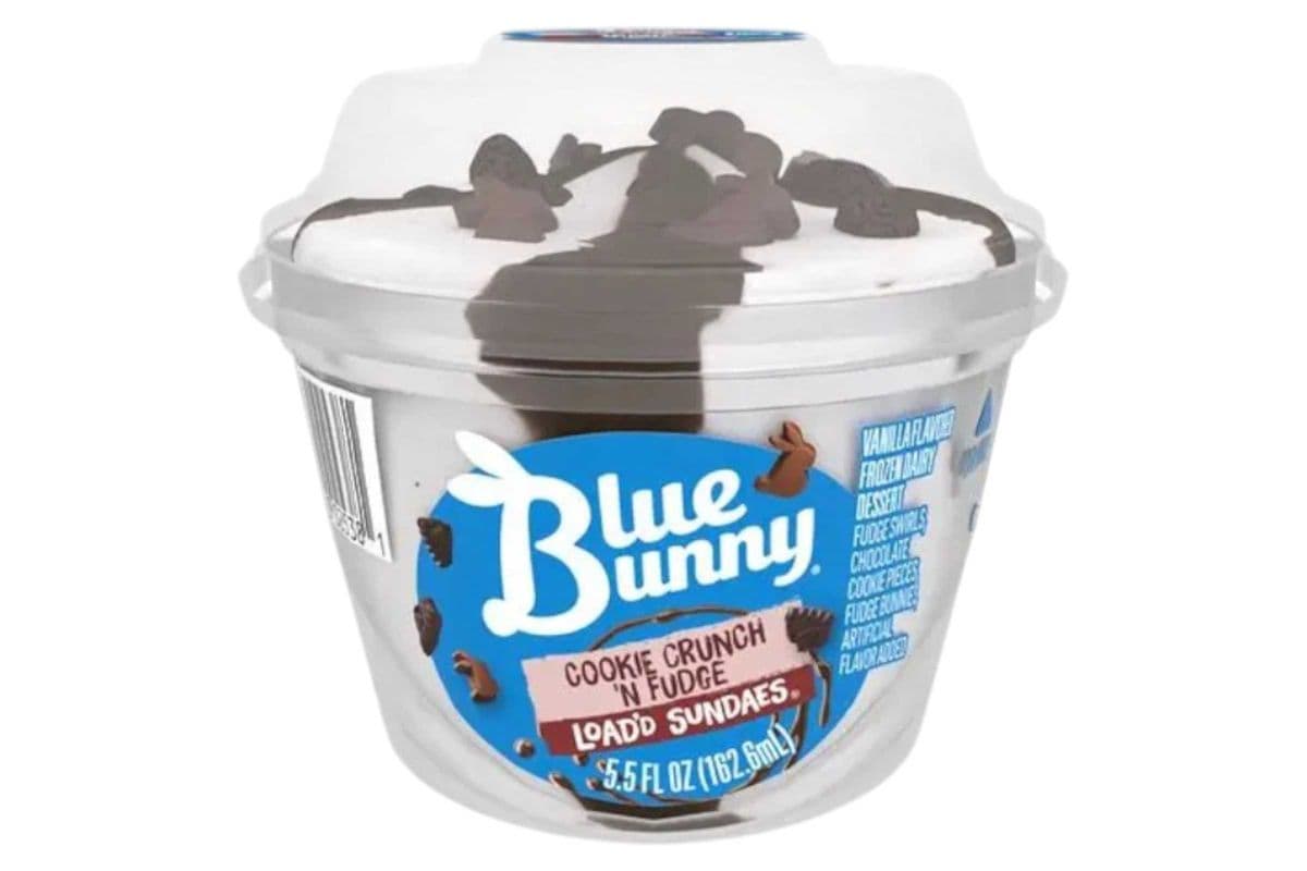 Blue Bunny Cookie Crunch'n fudge Loaded Sundae (117gm) (320 Cal)