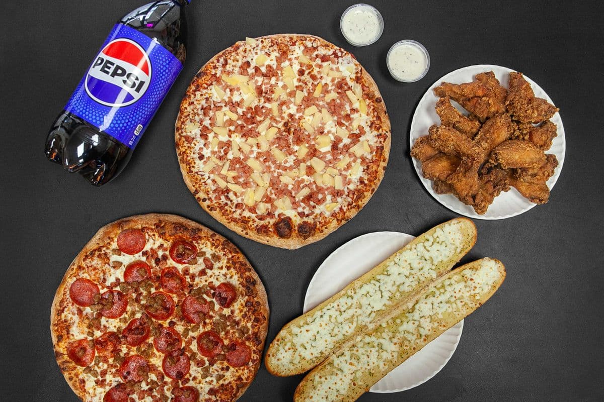 Family Combo - X-Large pizza (dipping sauce)