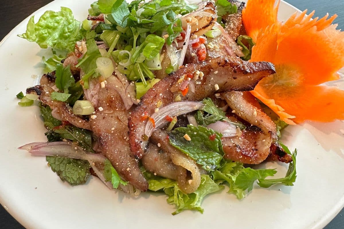 SA24. E-Sarn Salad (Nam Tok)
