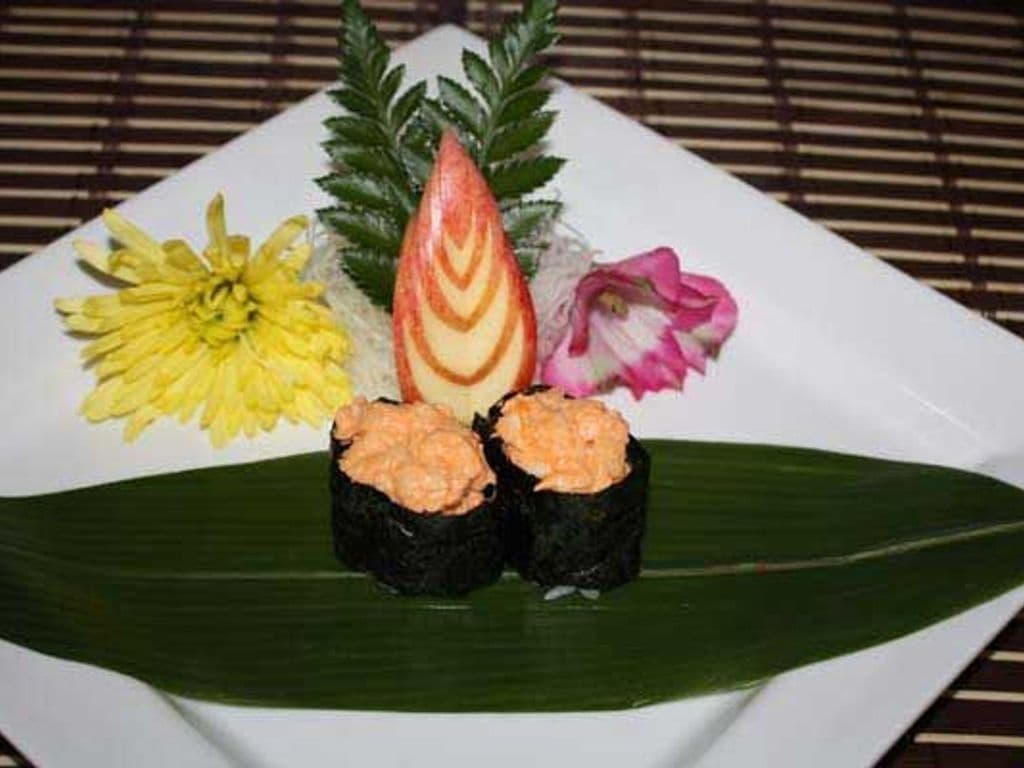 Spicy Escolar Fish Sushi (2pcs)