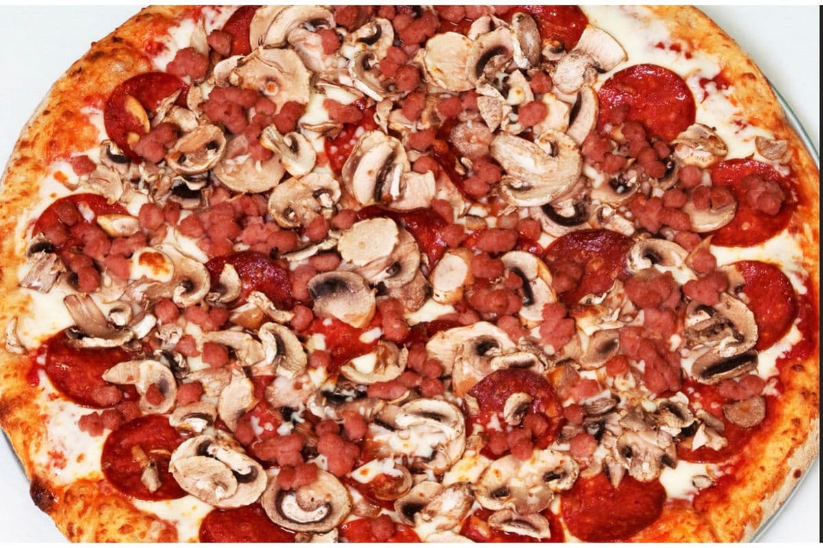 Large Canadian Pizza