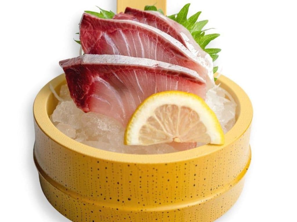 Yellowtail Sashimi (3 pcs)