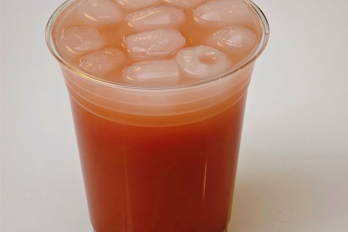 Strawberry Yakult Mocktail 草莓养乐多🍓🧊