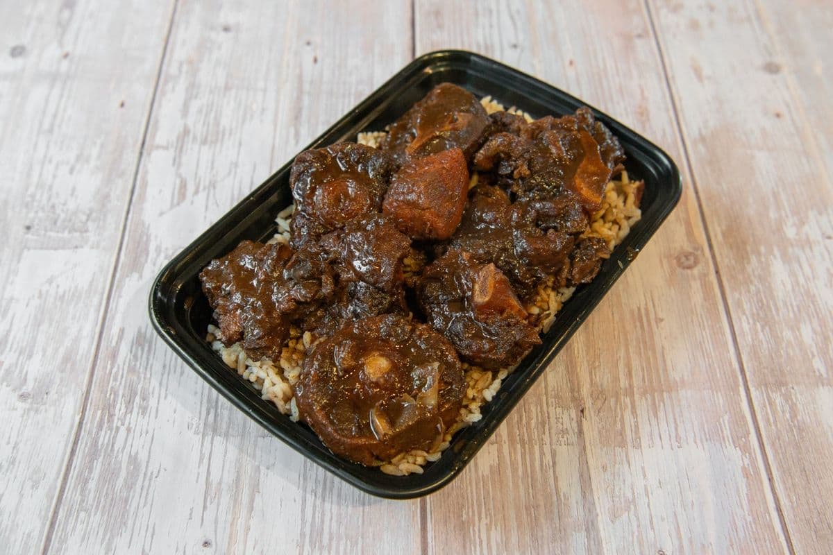 Oxtail with Rice and Peas