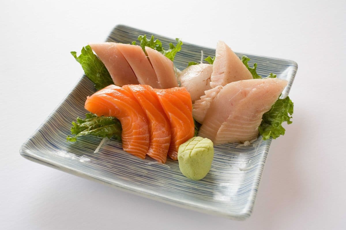 3 Kind (Tuna, Salmon, Toro) Sashimi (9 pcs)