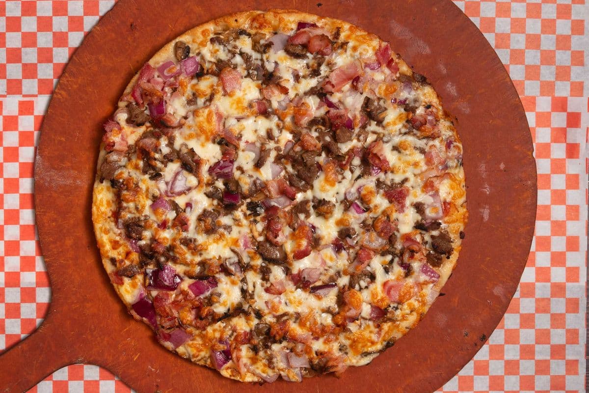 16" Extra-Large Supreme Steak Pizza