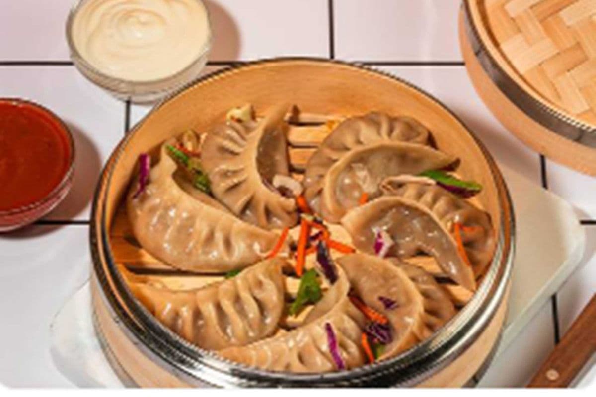 Veg Momo - Steamed (6 pcs)