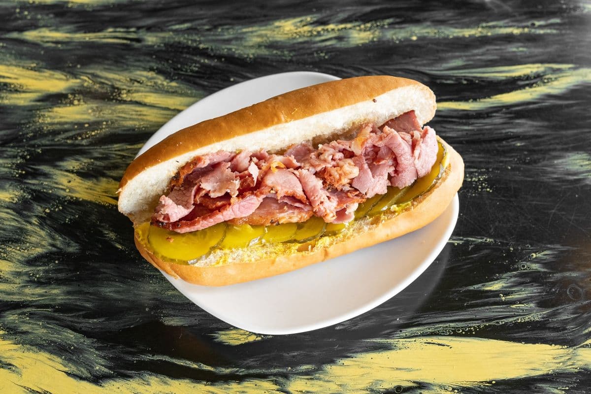 Panini à la viande fumée classique de Montréal / Classic Montreal Smoked Meat Panini