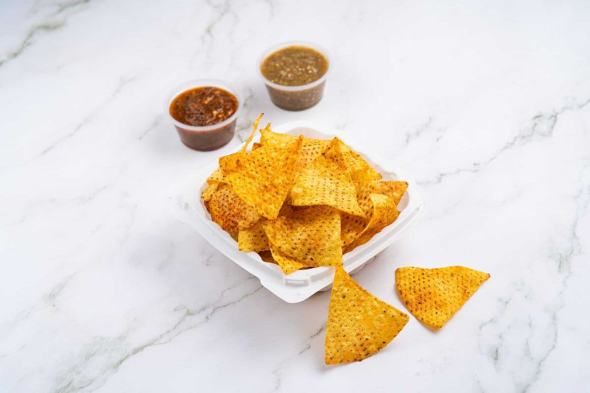 Chips & Salsa(4 oz)