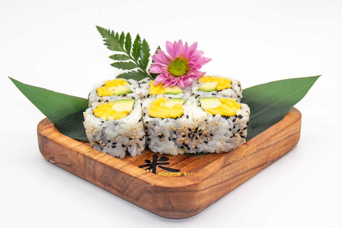 M9. Mango Avocado Roll
