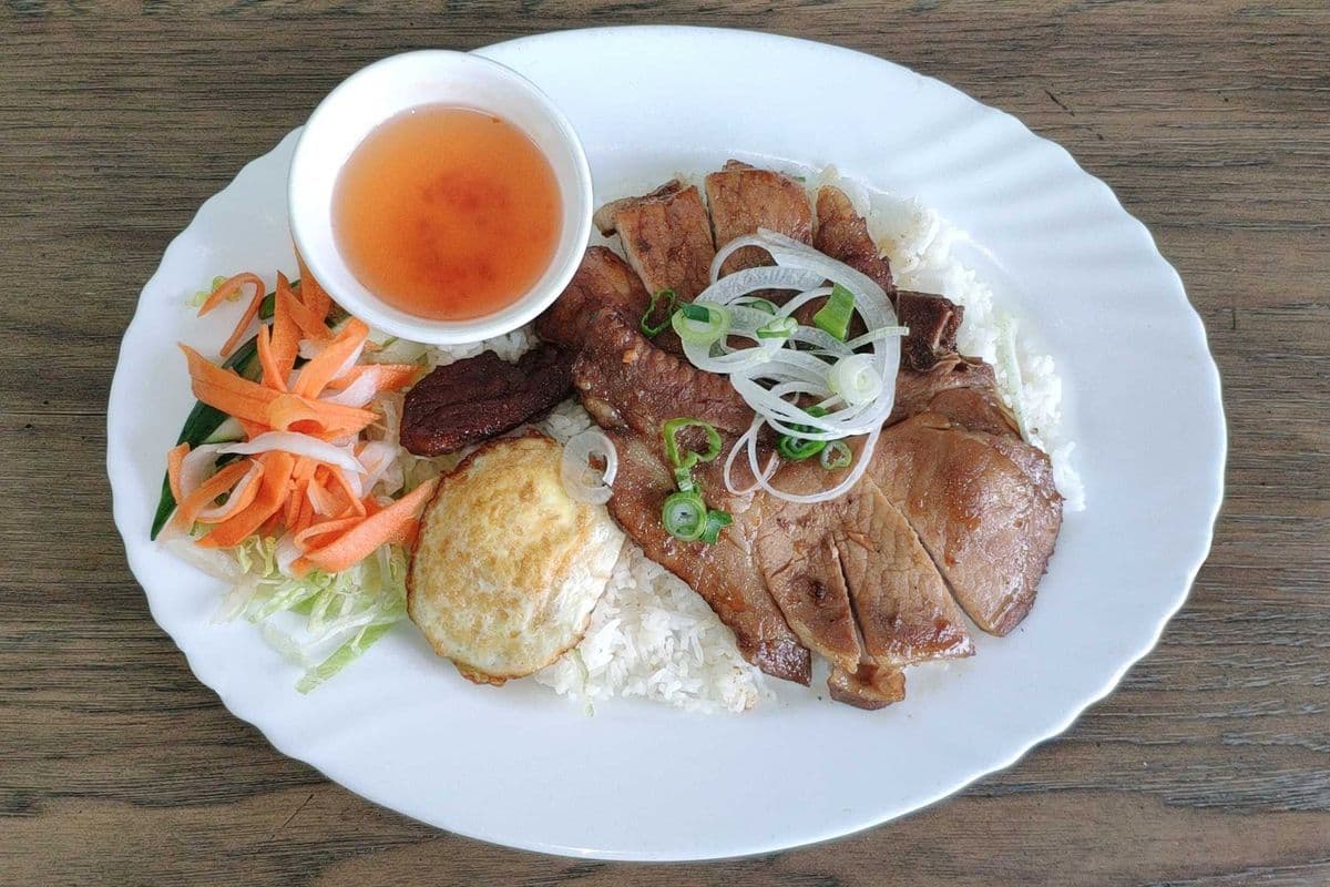 D1. Grilled Pork Chop and Fried Egg on Rice