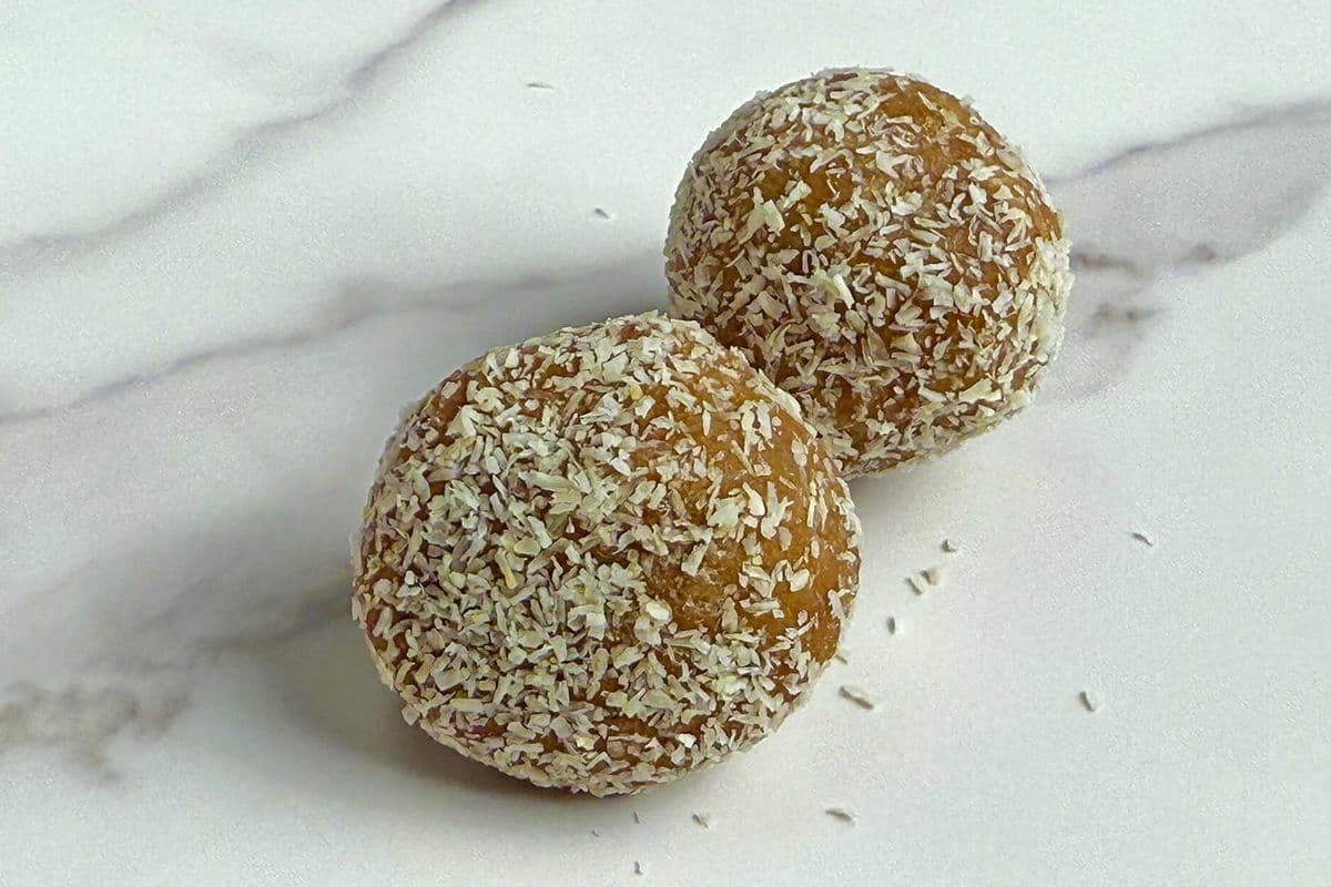 Date Pistachio Energy Balls