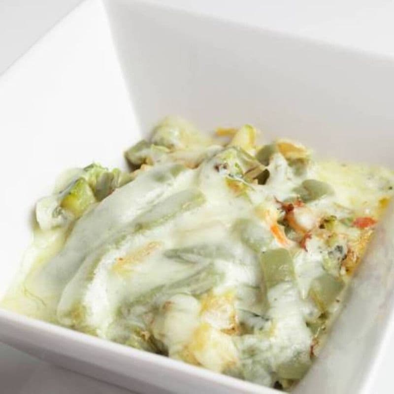 Queso con nopales / Queso Con Nopales