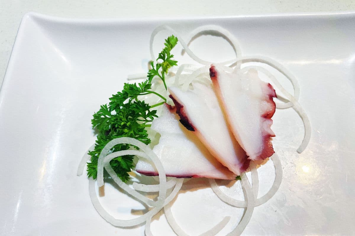 Octopus (Tako) Sashimi (3 pcs)