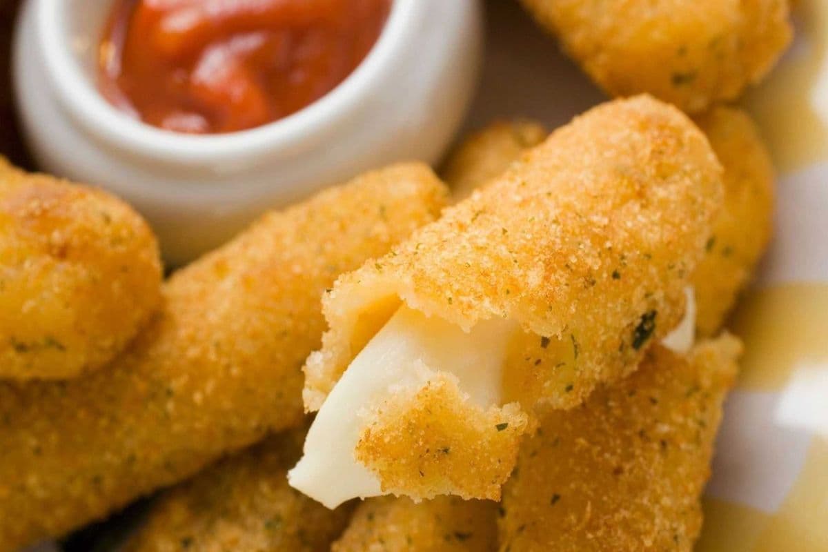 Mozza Sticks (8)