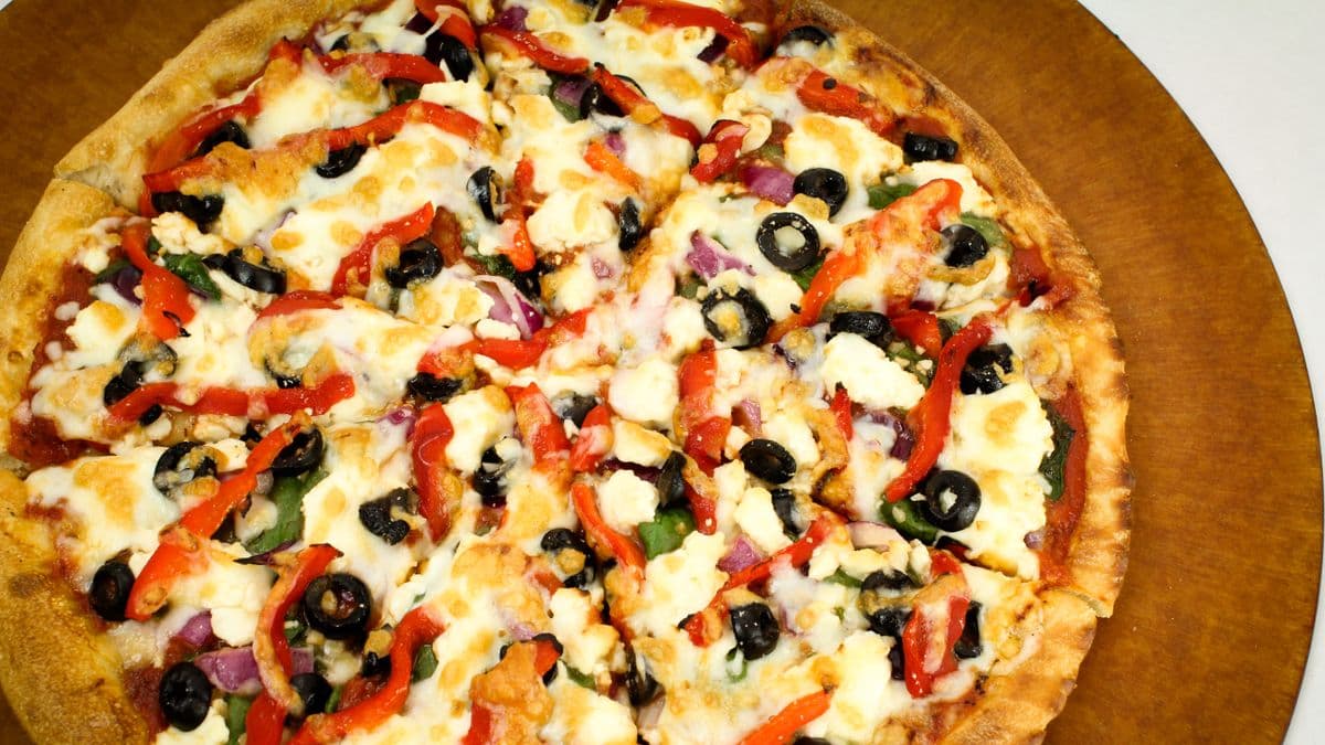 Mediterranean Veggie Pizza