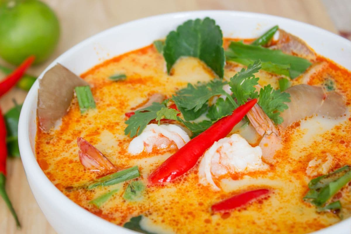 17. Tom Yum Soup(ต้มยำ)