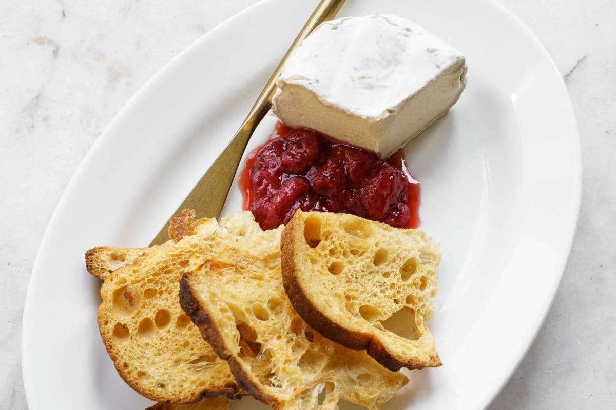 Plant-based Brie (Vegan)