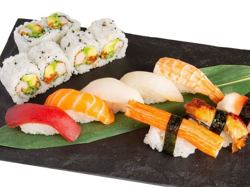 C02. Sushi Set B (14 Pcs)