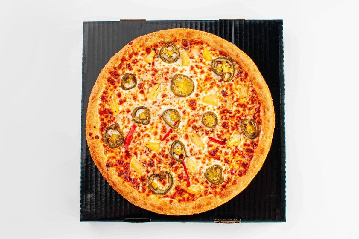 17. 16" Extra-Large Bacon Jalapeno Poppers Pizza