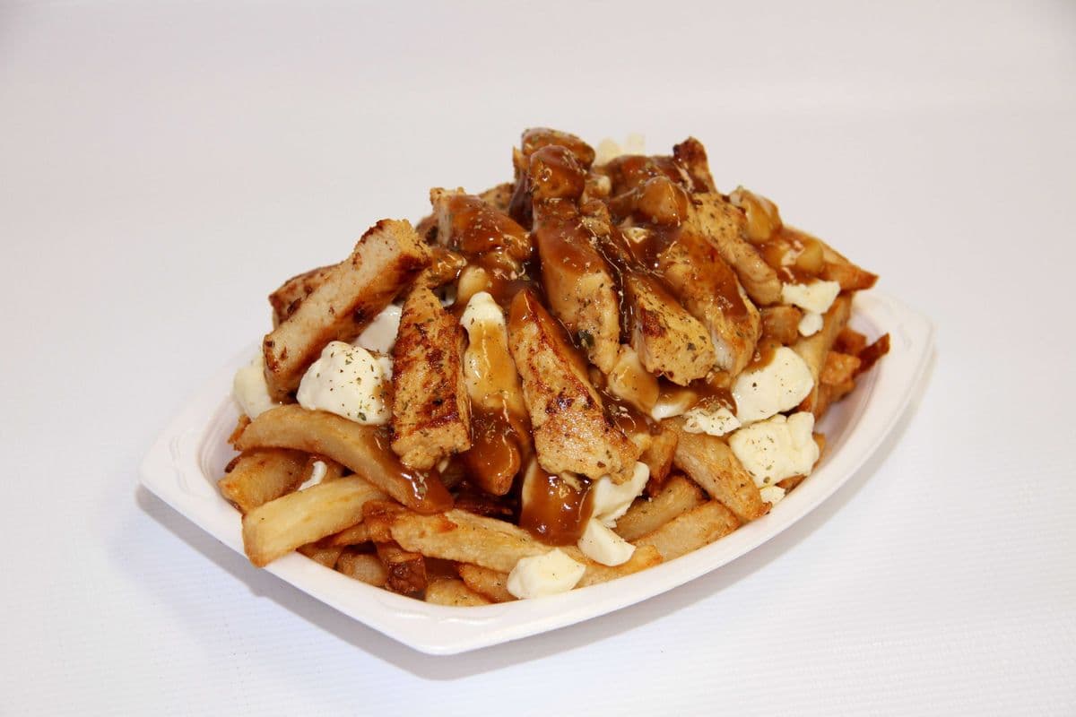 Poutine poulet (médium) / Chicken Poutine (Medium)