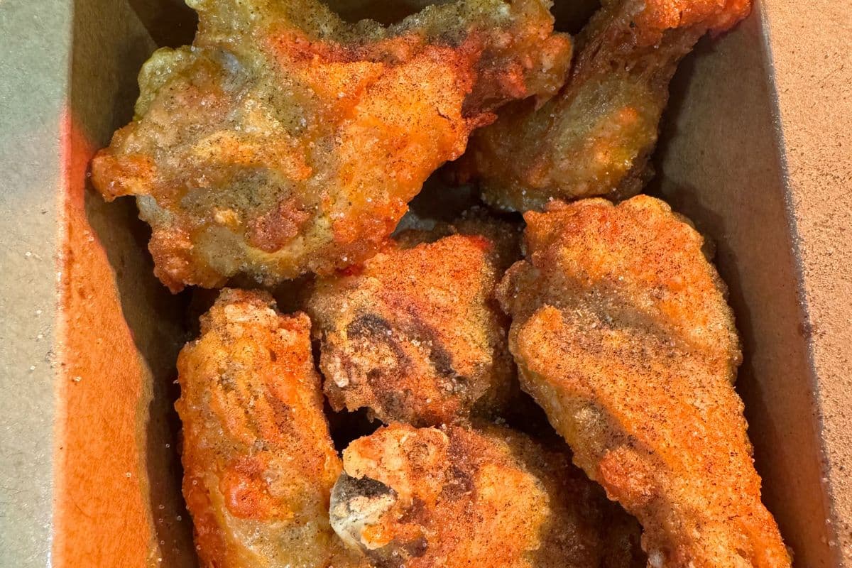 1O CHICKEN WINGS