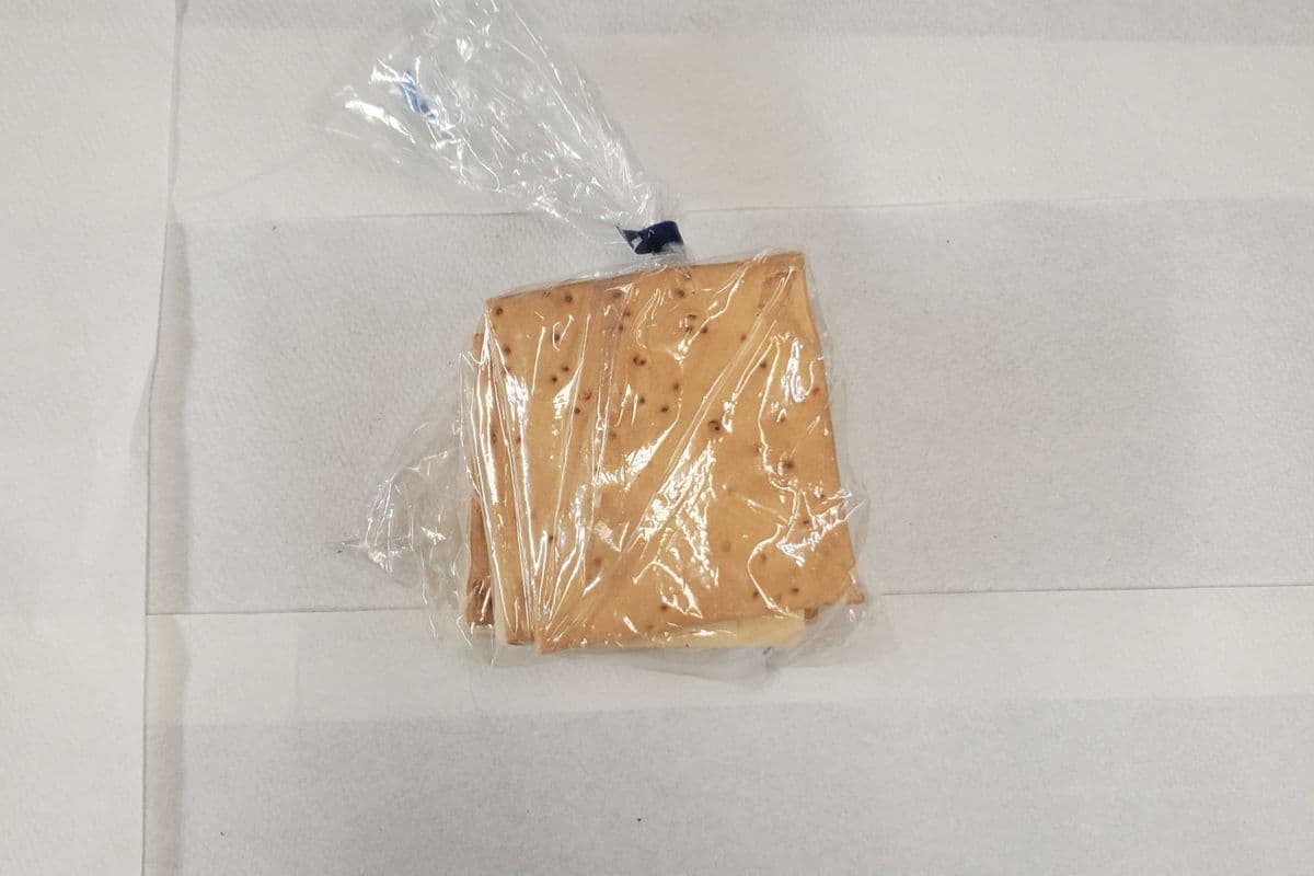 BISCUITS SECS CARRÉS